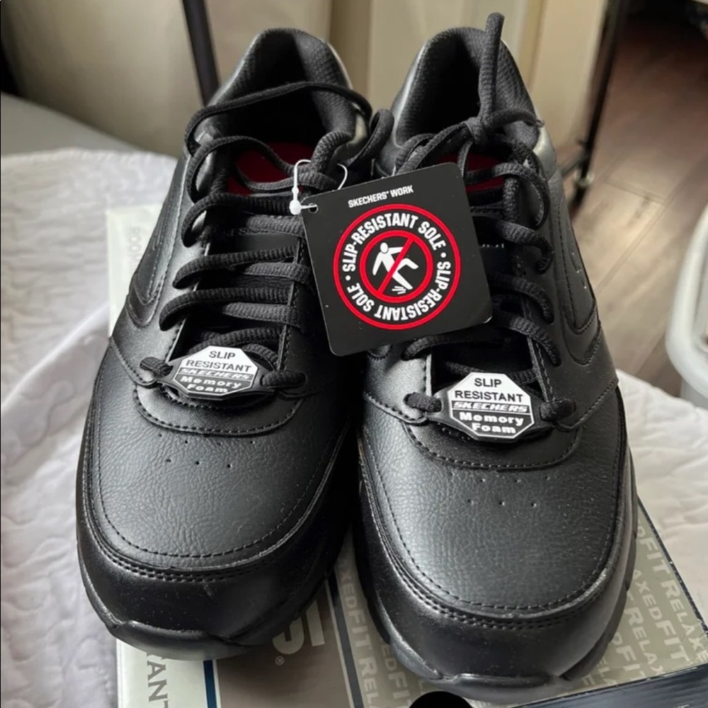 Slip resistant memory foam sketchers